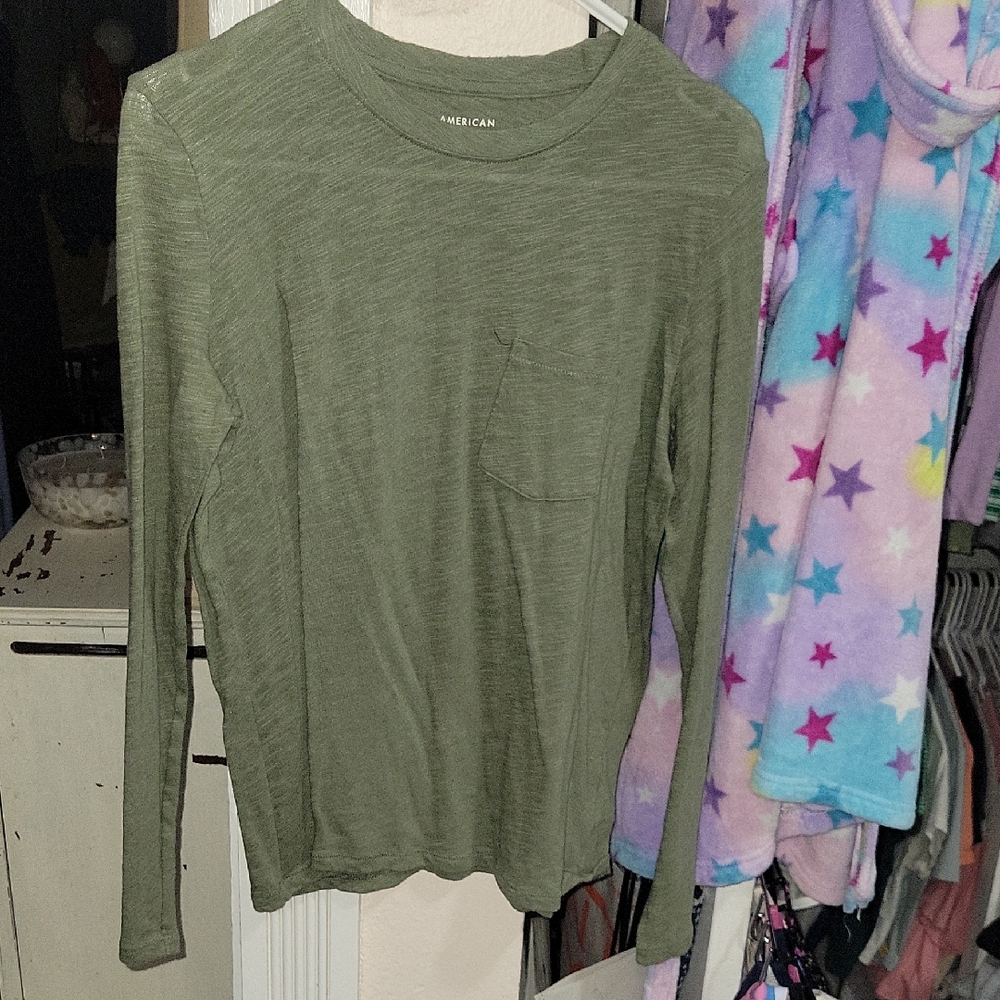 American Eagle Outfitters Longsleeve Tee, Medium